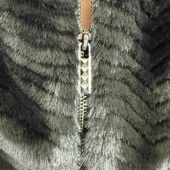 Guess Piper Women's Faux Fur Vegan Leather Vest XL Black Full Zip Pockets - Picture 3 of 11